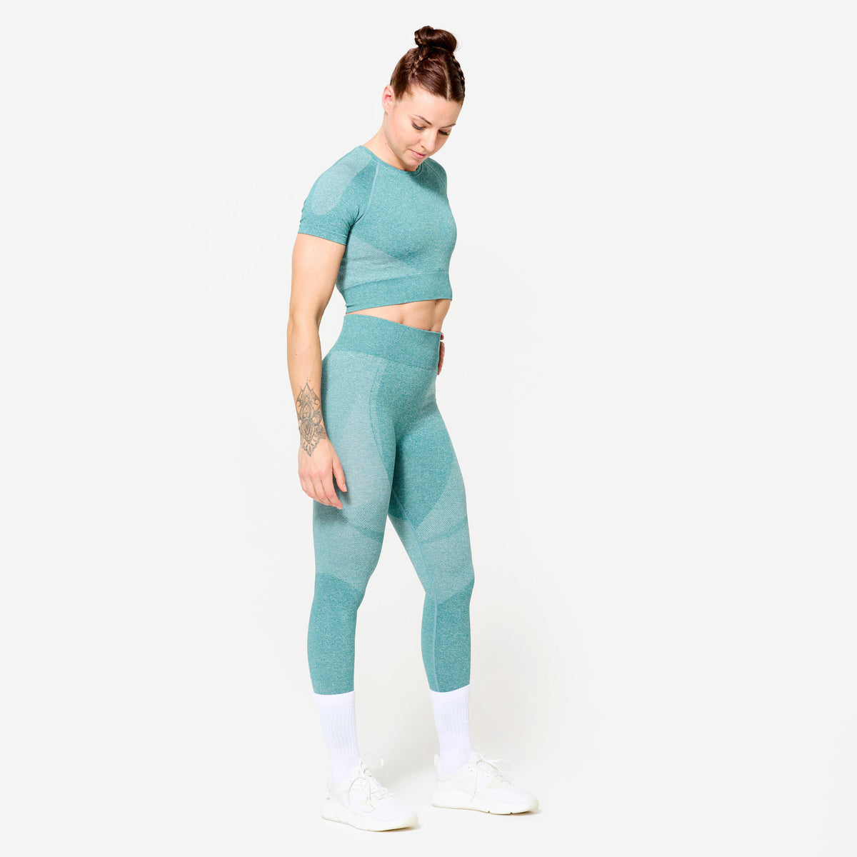 p2833819