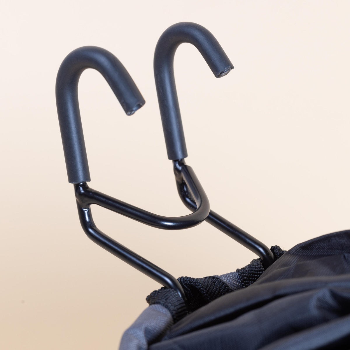 p2225888